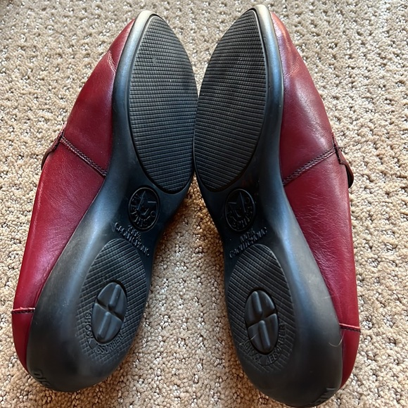 SOLD! Mephisto red mules - Picture 4 of 13